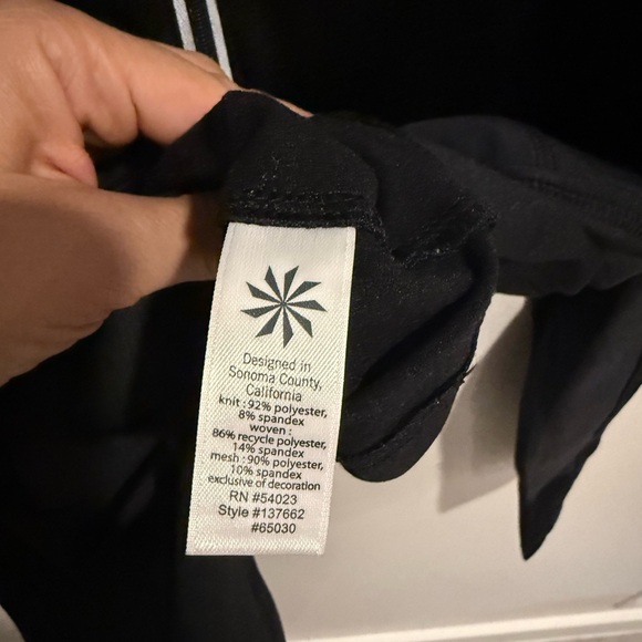 Athleta Black Zip Up with Mesh Neck Long Sleeve Jacket Shirt Size Large - Picture 7 of 8